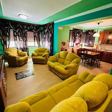 Blloku 2&b Tirana